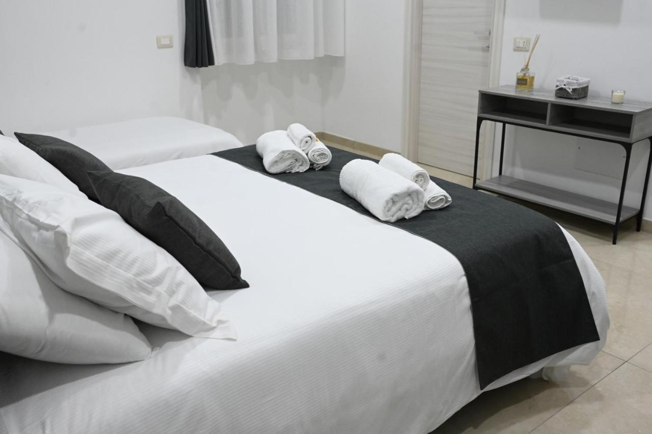 Solymar B&B Napoli Bagian luar foto