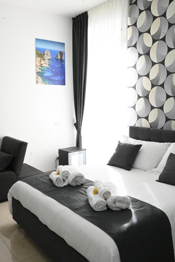 Solymar B&B Napoli Bagian luar foto
