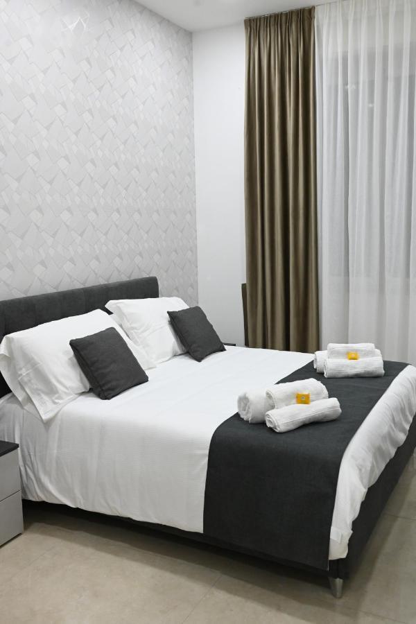 Solymar B&B Napoli Bagian luar foto