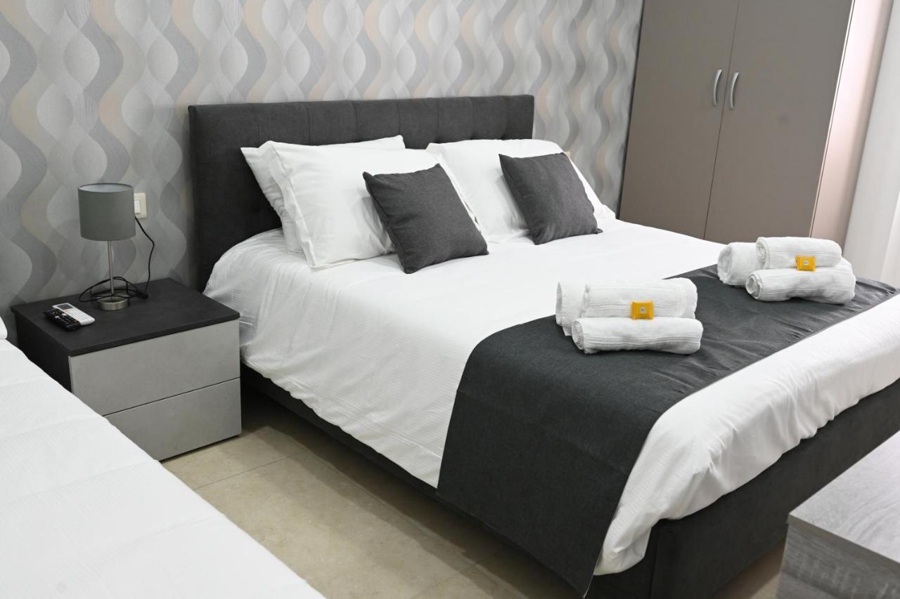 Solymar B&B Napoli Bagian luar foto