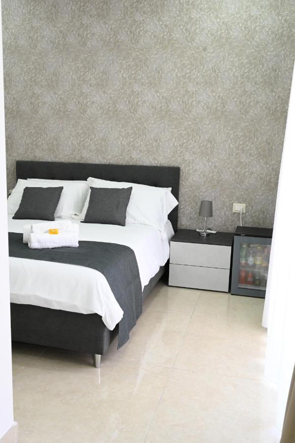 Solymar B&B Napoli Bagian luar foto