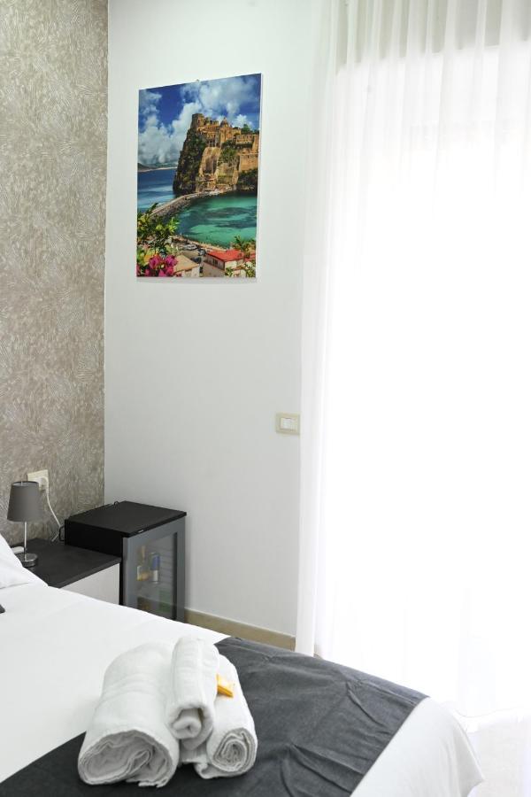 Solymar B&B Napoli Bagian luar foto