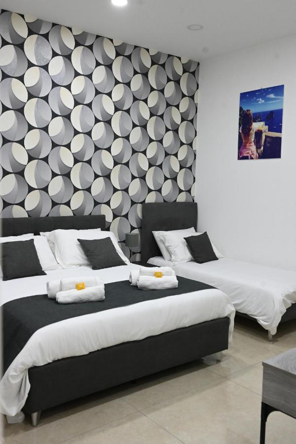 Solymar B&B Napoli Bagian luar foto