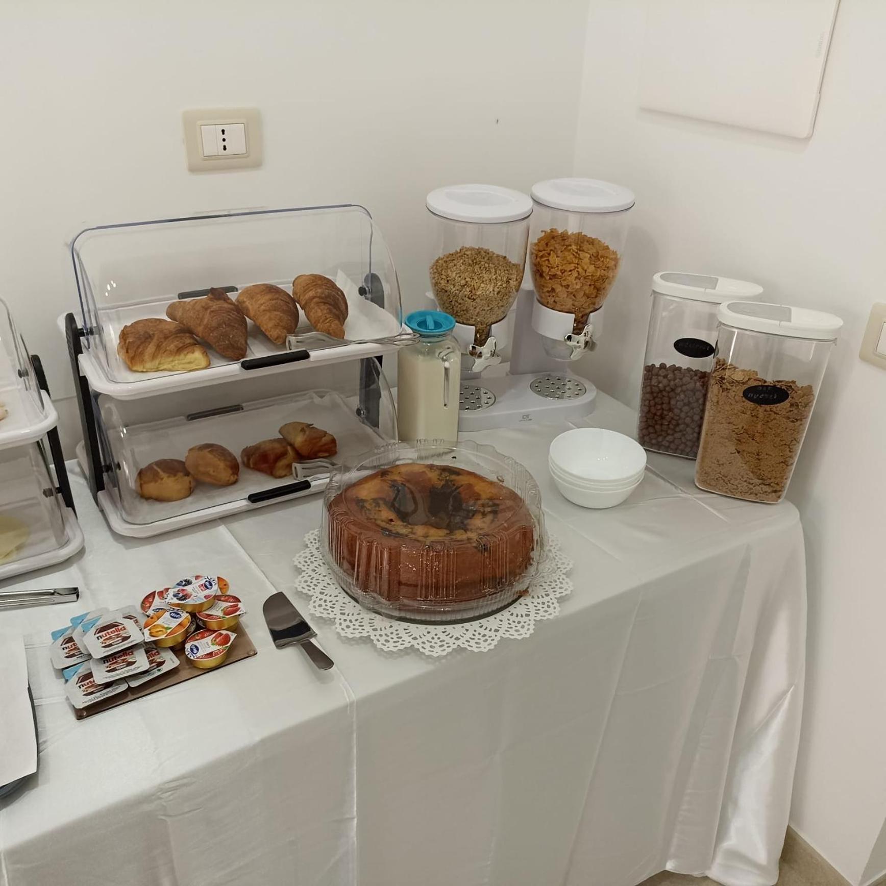 Solymar B&B Napoli Bagian luar foto
